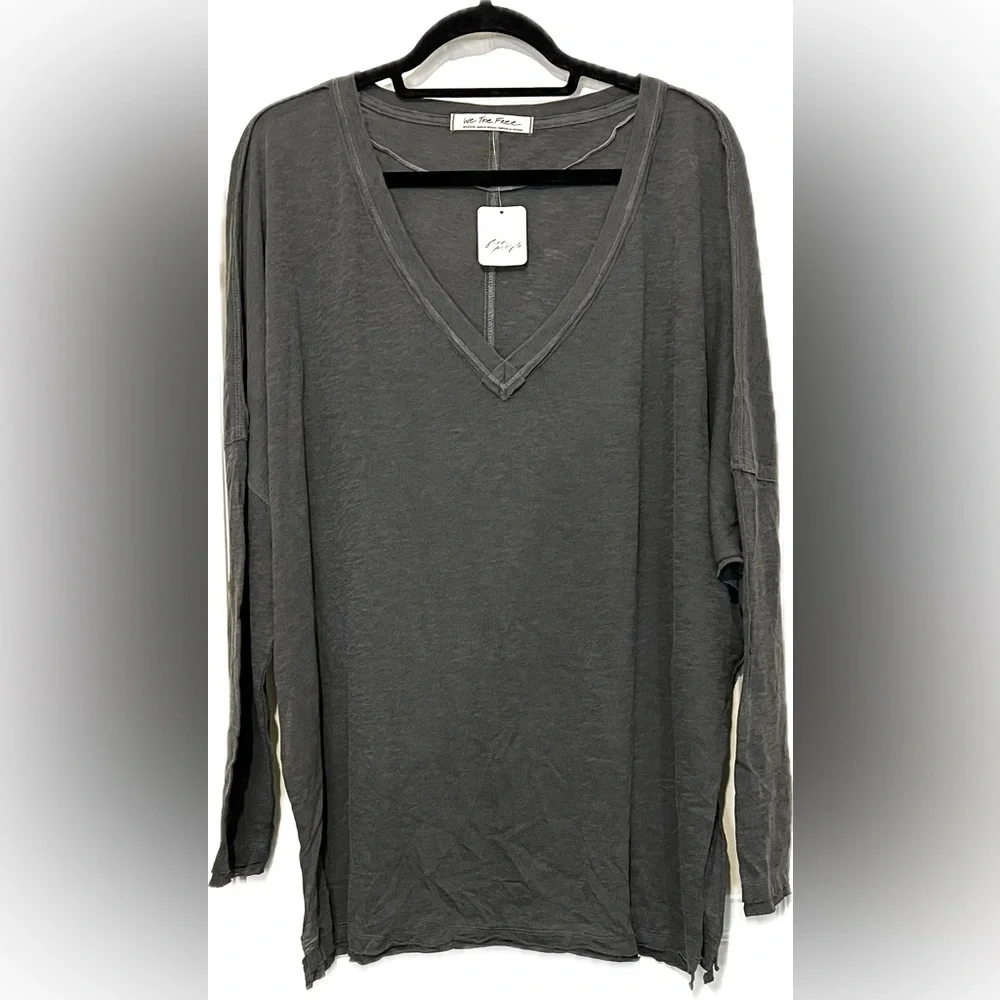 We the Free On My Mind V-Neck Shirt, Black but looks a dark Gray, Size Medium - Picture 2 of 10